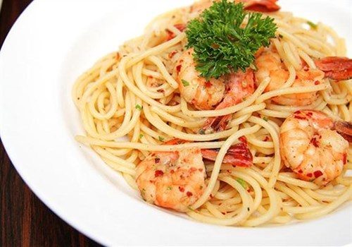 Спагетти с креветками фото
