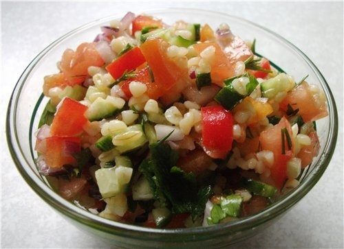 Салат из булгура и овощей фото